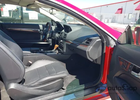 2013 Mercedes-Benz E 350 z USA, uszkodzony, nr VIN WDDKK5KF1DF209922